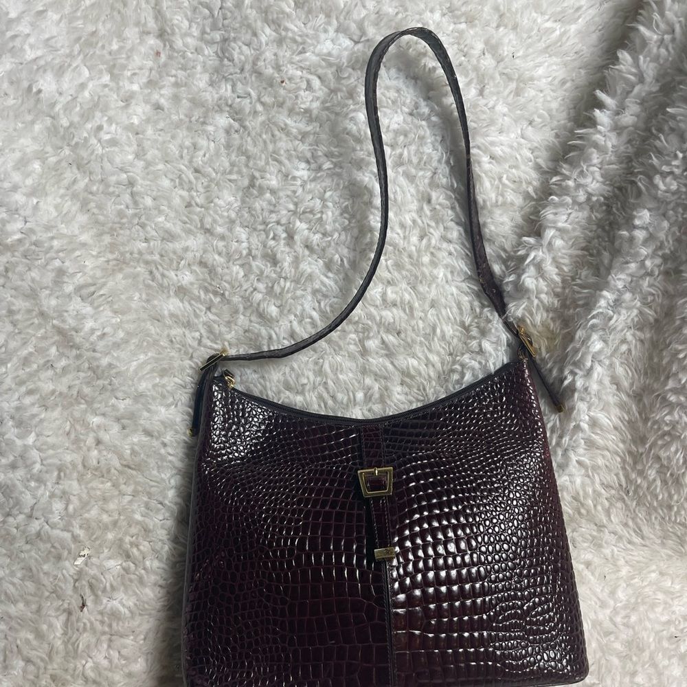 Etienne Aigner leather burgundy reptile print shoulder bag gold tone hardwares - Picture 4 of 16